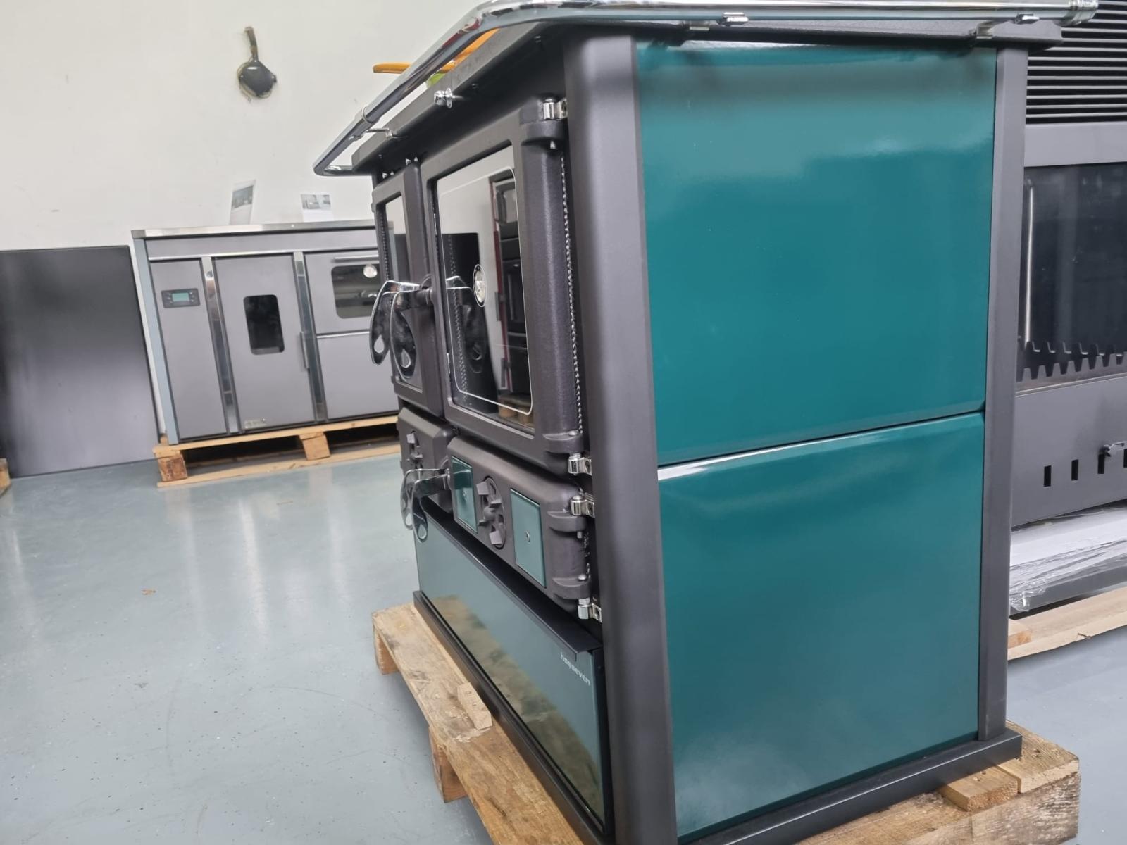 Litinový sporák Magnus na tuhé palivo červený - Obrázek 6