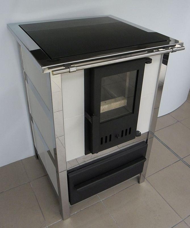 Keramický sporák na tuhé palivo SARA